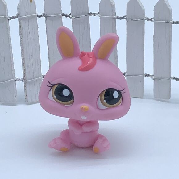 BUNNY RABBIT #1770 - Authentic Littlest Pet Shop - Hasbro LPS Pink Tan Eyes - Picture 1 of 4
